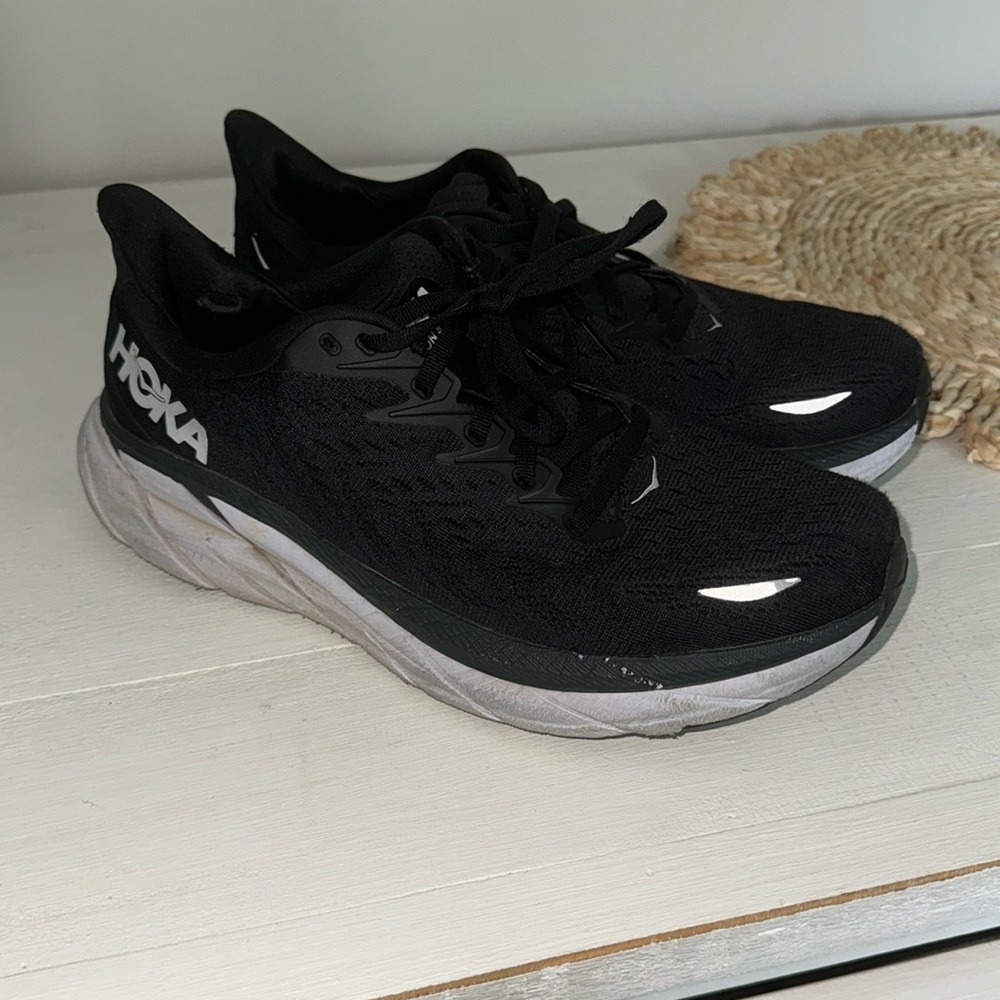 Hoka Clifton 8